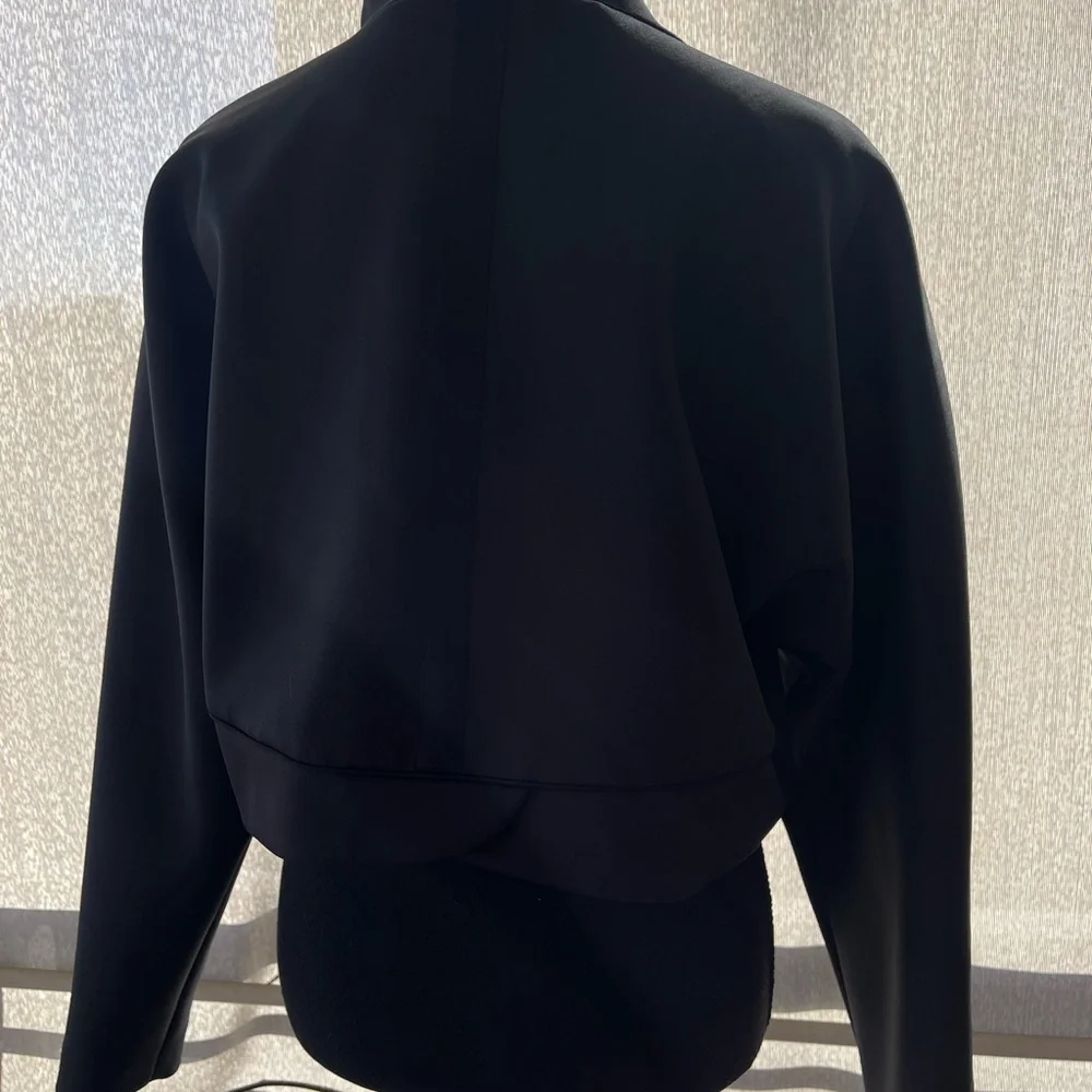New Isable Toledo Black Blazer, Made in Vietnam, Size 16